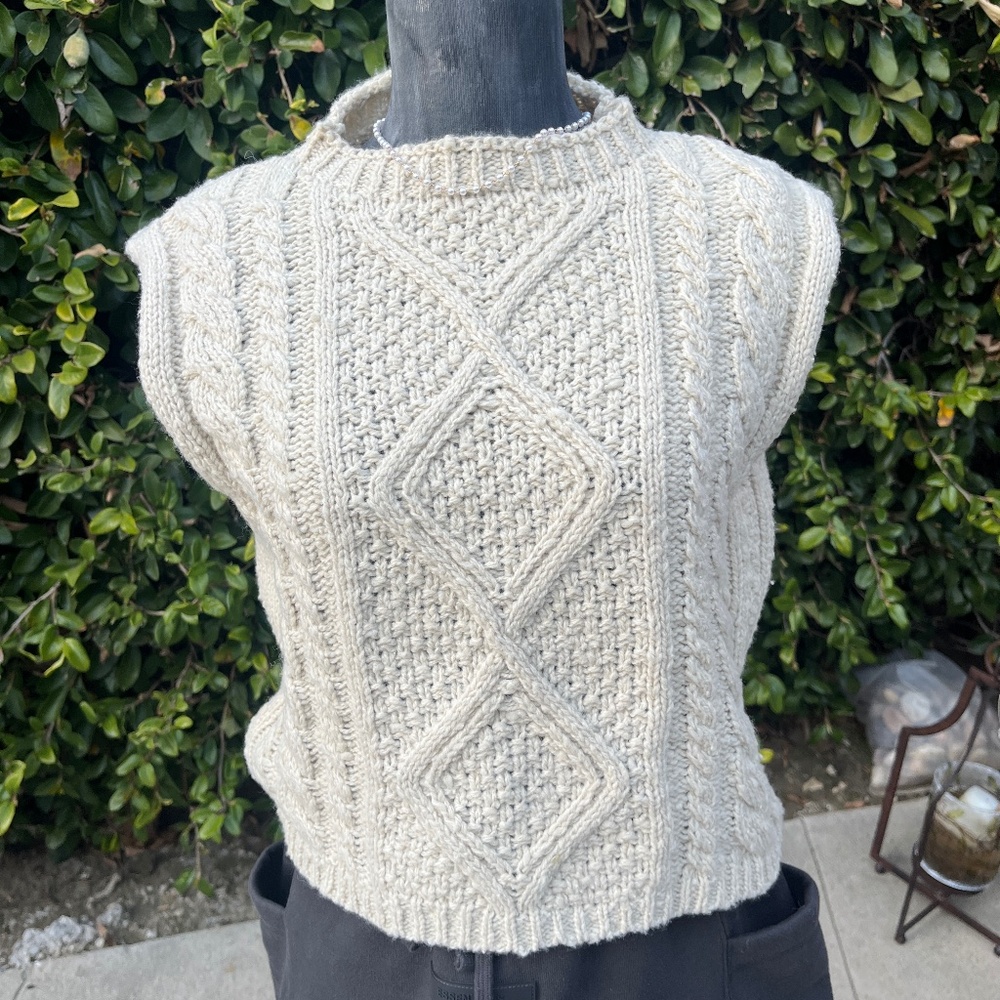 ASOS DESIGN Cream Cable Knit Sweater Vest